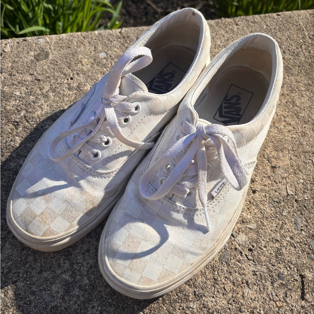 White Canvas Sneaker (Women's 8.5)